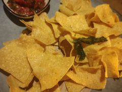 -FOUR PLAY BAR