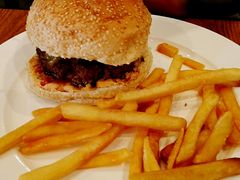 -Geneva日内瓦餐厅(西郊宝成花苑店)