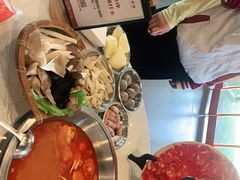 -老成都市井火锅阿泥頭火锅公司(海宁长安佳源中心广场店)