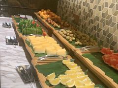 自助取餐区-上海临港美爵酒店·铃兰西餐厅