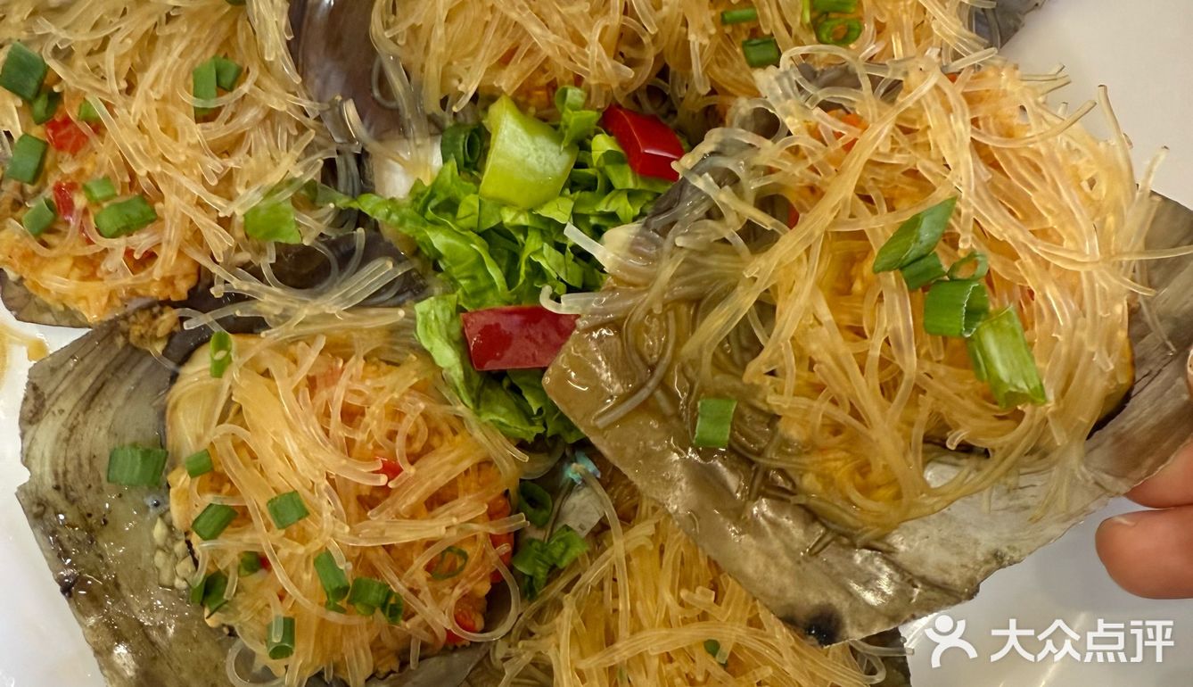 侨港风情街这边平价又美味的海鲜！！