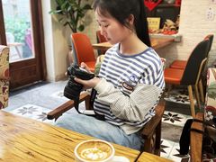 -两棵枇杷树