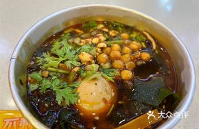 Tofu Skin and Kelp Spicy Rice Noodles