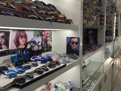 -利客来眼镜店(崂山百货店)