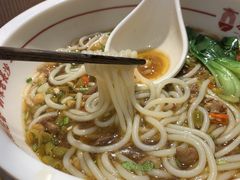 -呷佬·长沙手工米粉(金沙江路店)