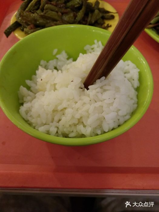 重慶大學學生一食堂米飯圖片