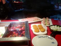 -二荆条·蜀鲜汇城市森林火锅