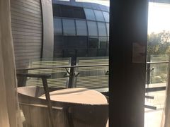 -上海滴水湖皇冠假日酒店