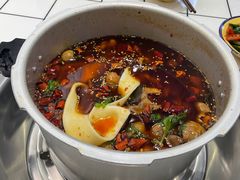 -晓彭肥肠鸡·泡椒鸡火锅(水木天地店)
