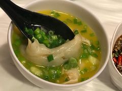 -鲜入围煮花胶鸡海鲜火锅