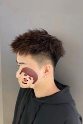 -海文先生国潮烫染男士理发馆