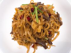 酸萝卜炒粉-南山鲜虾面·活鲜小馆·海味大连菜(南山总店)