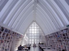 -钟书阁(松江泰晤士小镇店)