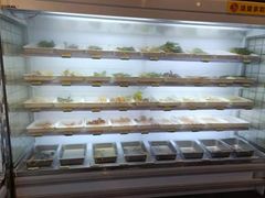 自助取餐区-袁记串串香(川师店)