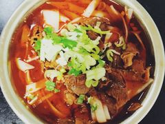 香辣牛肉粉-薛记襄阳香辣牛肉面(平安路店)