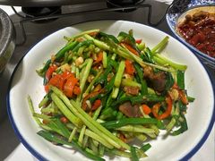 藜蒿炒腊肉-回家吃饭·地道南昌菜(建德观总店)