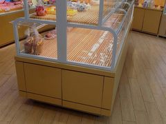 面包甜点陈列柜-好利来(国际能源店)