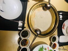 -余欢领鲜火锅(新街口店)
