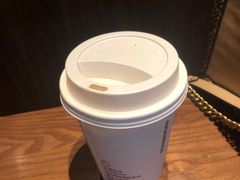 -星巴克(杭州临平银泰城B1店)