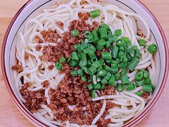 素椒杂酱面-左撇子私房面