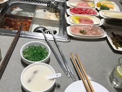 -海底捞火锅鲜切牛肉主题店(长寿路店)