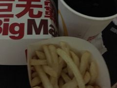 巨无霸配中薯中可-麦当劳(大栅栏店)