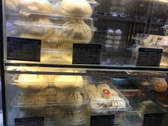 -白玉兰食品甜凤店(合生汇店)