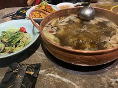 -三人行骨头王火锅(长寿店)