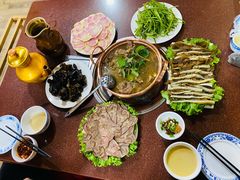 -银同牦牛肉火锅
