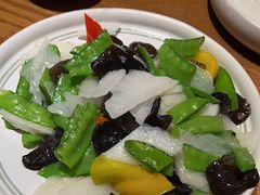 -云海肴·汽锅鸡·云南代表菜(天山百盛优客店)