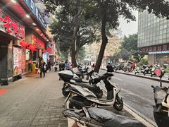 -烧哥美蛙肥肠鱼火锅·十五年社区店