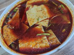 麻辣米线-老字号杨坡红油米线腊汁肉夹馍(东四道巷店)