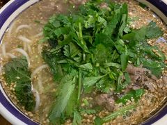 -云阿蛮云南生烫牛肉米线(奉贤路店)