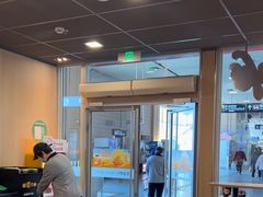 -麦当劳(轻轨曹杨路店)