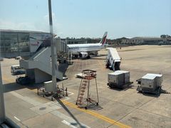 -班达拉奈克国际机场