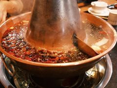 -果松木炭酸菜铜火锅·外婆参鸡汤