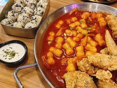 必点炸鸡翅配年糕-HOTISLAND海鸡岛·韩国料理(江南西店)