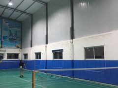 -易学羽毛球培训中心(铜川路店)