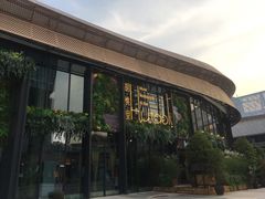 -临界音乐酒馆·小龙虾·江湖菜(华熙LIVE·鱼洞店)
