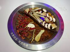-卤校长重庆火锅(国兴店)