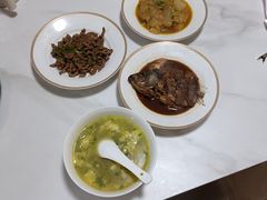 -鲸育宝宝月嫂(徐汇店)
