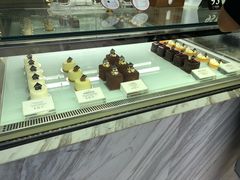 -UNI UNI(环亚凯瑟琳店)