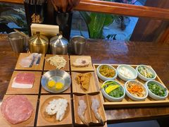 -银米·云南传统过桥米线(双廊黑金冠店)