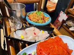 -老牌坊云南鱼豆花火锅(哈西万达店)
