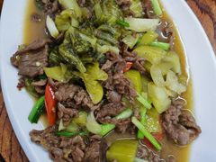 酸菜炒牛肉-吴祥记潮州菜·百年老字号·砂锅粥
