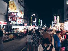 -六合夜市