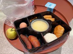 -桔子酒店(上海西藏北路地铁站店)