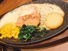 奶油菠菜烤三文鱼-萨莉亚意式餐厅(杭州西溪龙湖天街店)