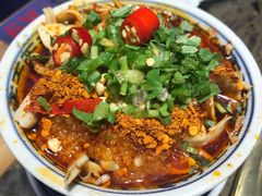 土冒黄喉-沪小二炭火蛙锅(淮海中路美食不夜城店)