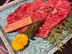 -山川小町·极番烧肉(新地假日广场店)
